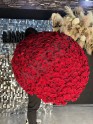 Моно-Букеты № 57 (333 розы) - Жарден. Оптово-розничные продажи цветов и растений в Уральском регионе.