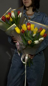 Букетик из 15 тюльпанов - Жарден. Оптово-розничные продажи цветов и растений в Уральском регионе.