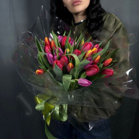 Букет 35 тюльпанов - Жарден. Оптово-розничные продажи цветов и растений в Уральском регионе.